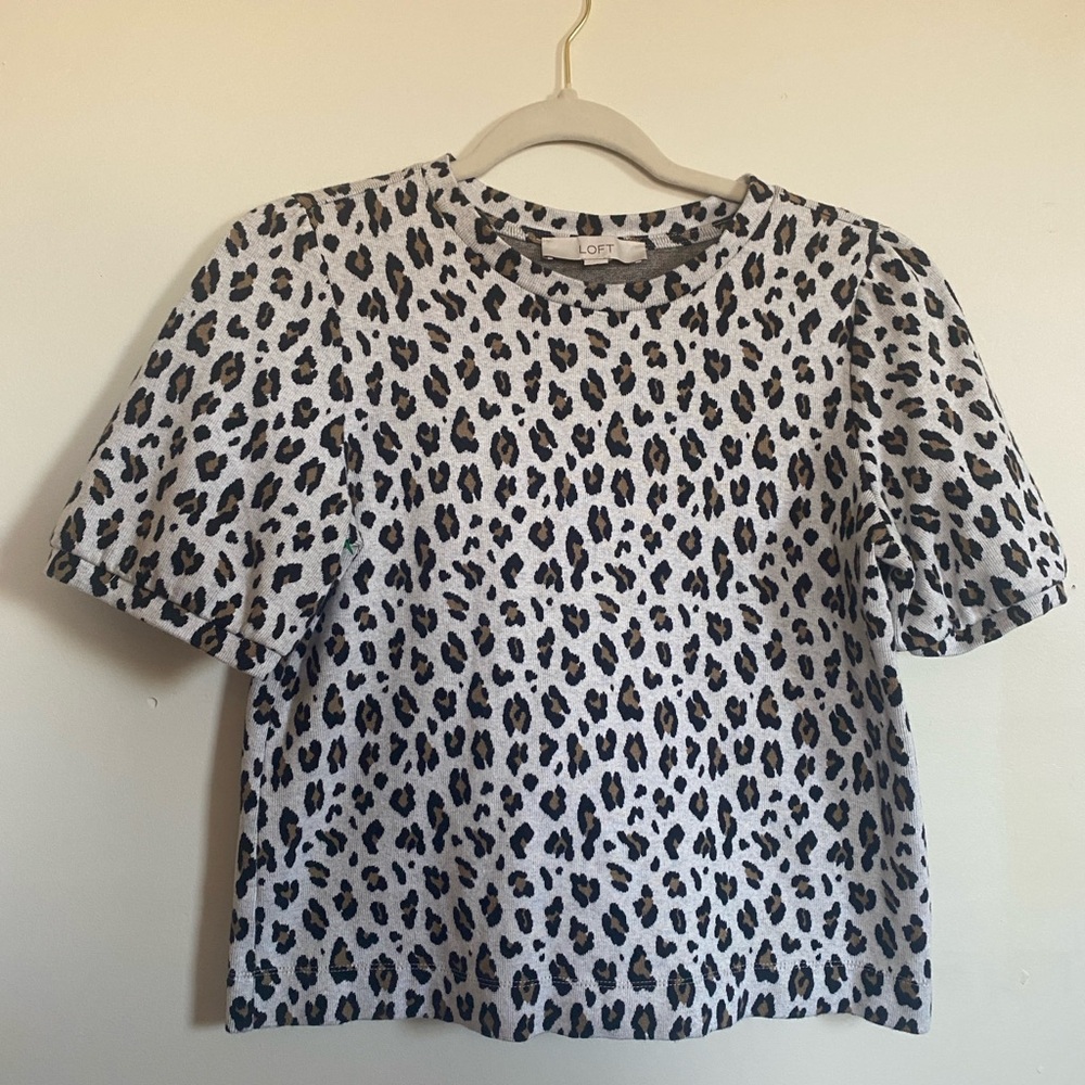 Leopard Print Short Sleeve Top